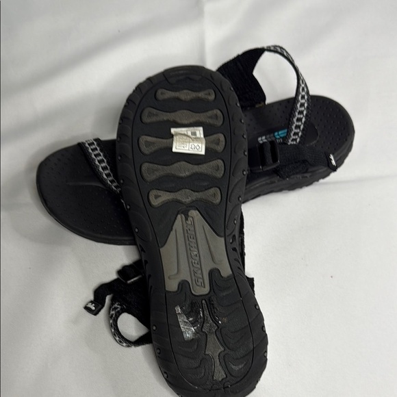 Skechers Black Sandals with‎ Metallic Accents - Picture 6 of 7